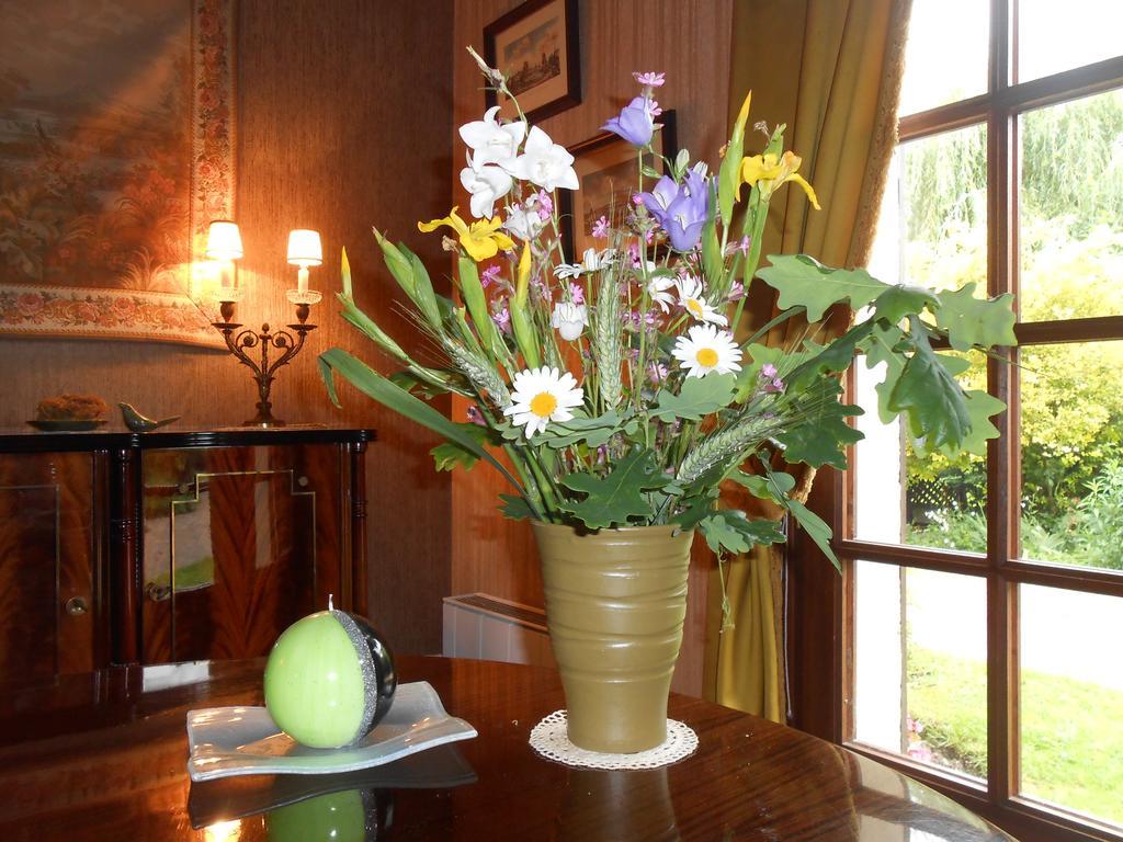 Aux Marguerites Villa Sainte-Genevieve-les-Gasny Buitenkant foto