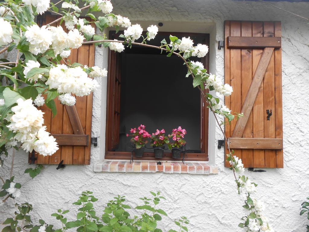 Aux Marguerites Villa Sainte-Genevieve-les-Gasny Kamer foto